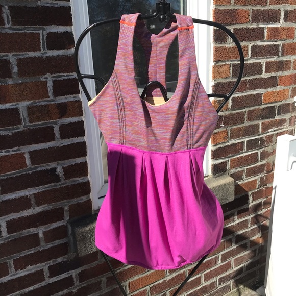 Lululemon top size 6